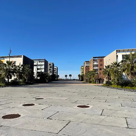 Apartment A 50m De La Avec Parking Prive, Pour 4 Personnes - Fr-1-338-324